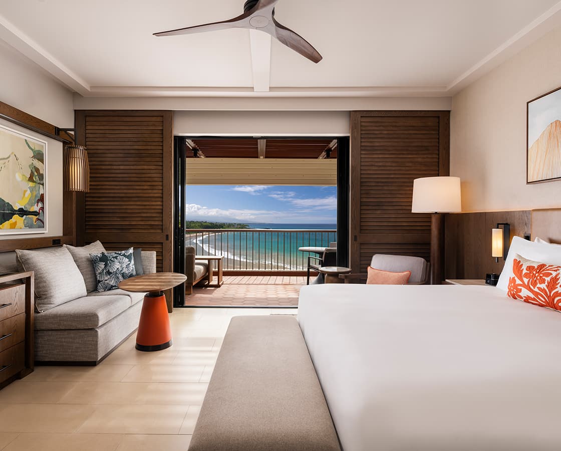 Hualalai Suite living room