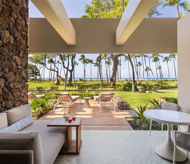 Beachfront Lawn Room